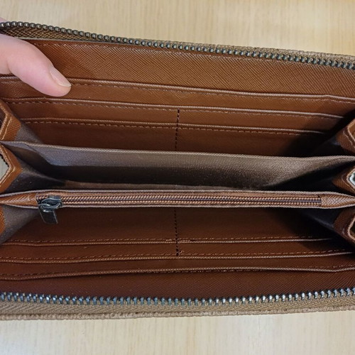Wallet brown new with chain and multiple compartments
