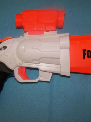 Nerf blasters set like new, 2 original and 2 replicas with darts