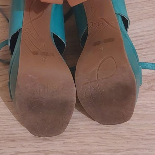 Lily's Cleet leather women's sandals used, turquoise, size 37