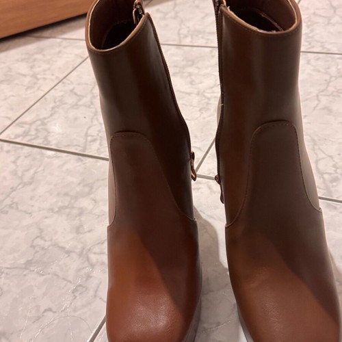 Women's brown ankle boots new, size 39
