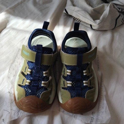 Boy sandals size 24CN, blue and green, wide bottom