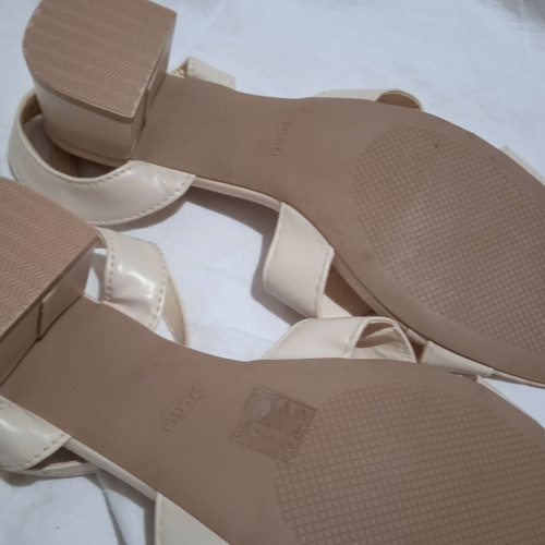 Leather sandals new, beige, size 39