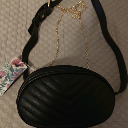 Waist bag new, black quilted with chain