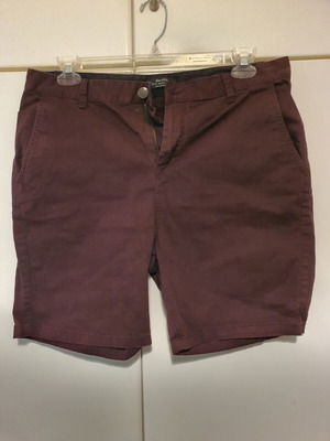 Bershka Bermuda shorts like new, burgundy, size L