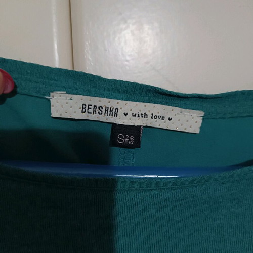 Bershka blouse green like new, short with 3/4 sleeves