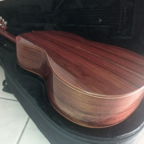 Vasileiadis guitar handmade like new, spruce top, rosewood back and sides