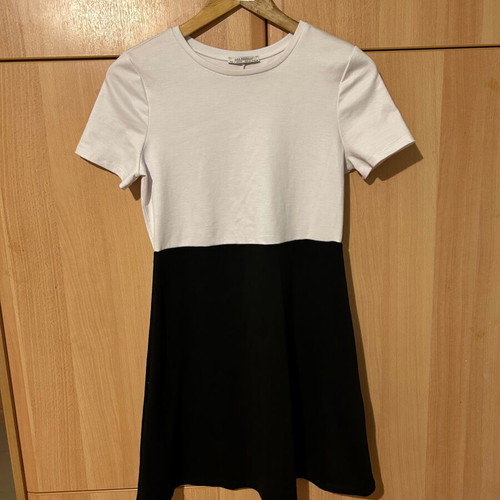 Zara dress size Medium like new, black and white