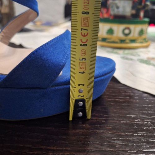 Gift for a while! Leather sandals Stefania