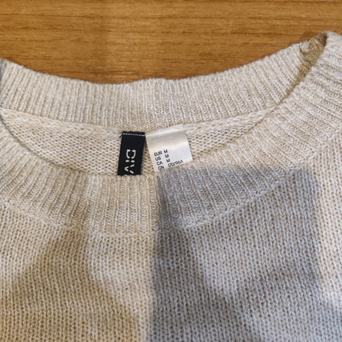 H&M women's beige blouse like new, size Medium