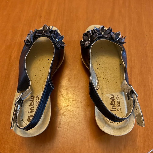 Inblu women's platform shoes used, size 35, black with flowers