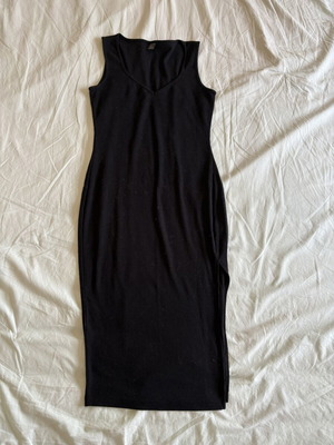 Black Shein sleeveless dress knee-length like new, size S