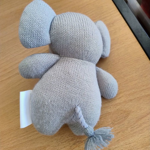 Knitted plush elephant from cupcakes and cashmere, like new, 18 cm
