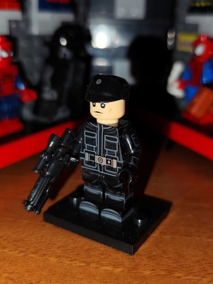 Imperial Security Trooper (No Armor) LEGO μίνι φιγούρα με μπλάστερ