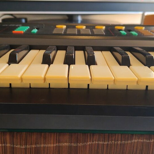 Vintage Superb Sound EK-680 Nightingale Synthesizer like new