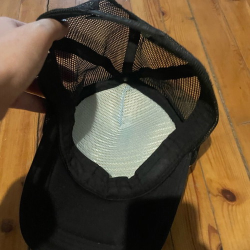 Hat like new in excellent condition
