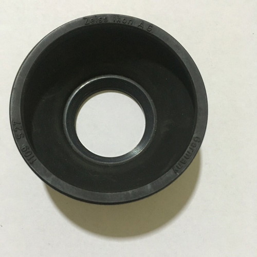 Zeiss Ikon S27 27mm rubber lens hood used