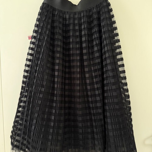 Hype skirt long black like new, size S