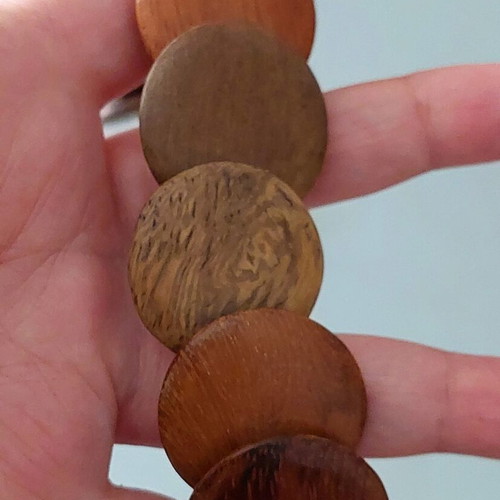 Wooden necklace and clip earrings set like new, beige and brown
