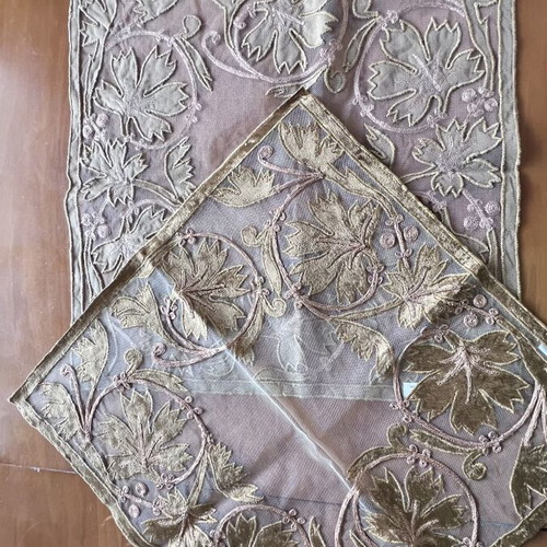 Table linen set new, tulle with velvet, includes 2 napkins and runner