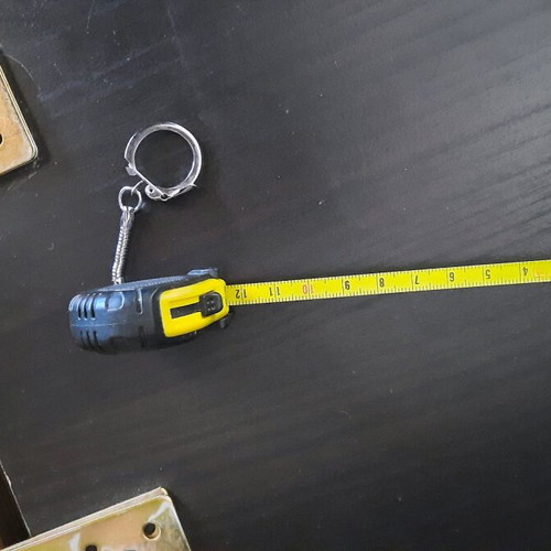 Various keychains like new