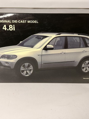 BMW X5 4.8i E70 Kyosho 1:18 scale model car