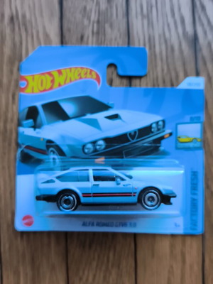 Hot Wheels Alfa Romeo GTV6 3.0 new