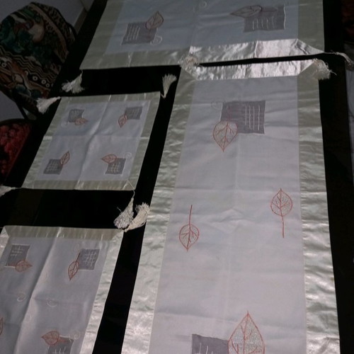 Square table linens set used, 4 pieces