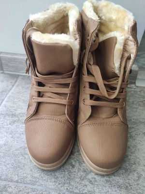 Women's boots like new with fur size 41