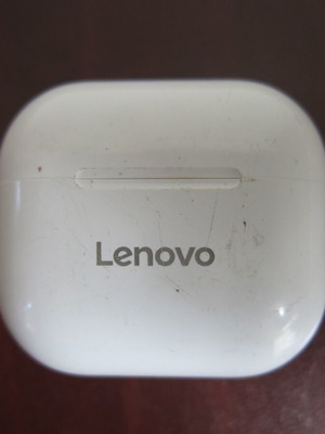 Lenovo LP40 Bluetooth 5.0 earphone case used, white