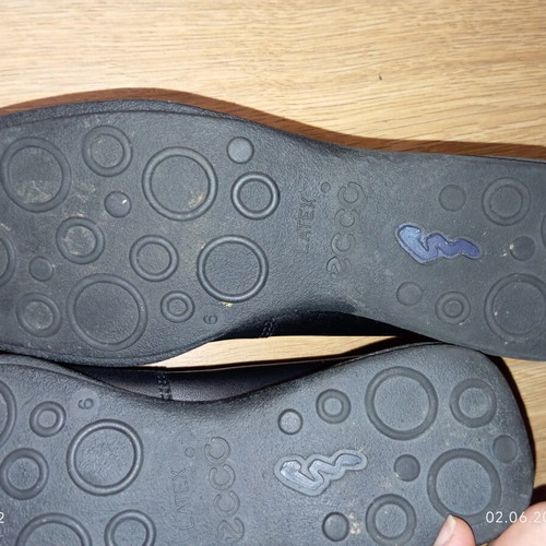 Ecco leather loafers size 39 like new black