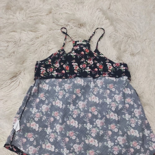 Floral top with straps 100% viscose like new, black multicolor