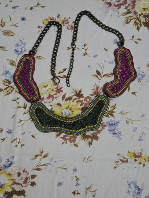 Necklace like new with colorful beadwork
