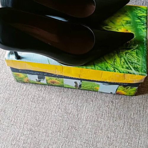 Elite black pumps size 38 like new