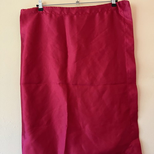 Satin red pillowcase 50x70 cm like new