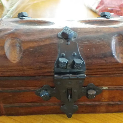 Small wooden decorative box 15×8cm