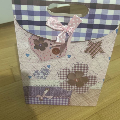 Gift paper bag with scratch like new