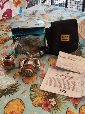 TICA Taurus TP2500S fishing reel like new with extra spool and case