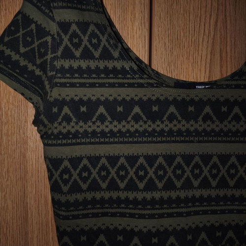 Tally Weijl crop top khaki with ethnic Aztec print like new, size M