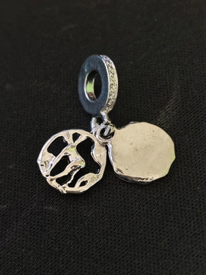 Charm pendant