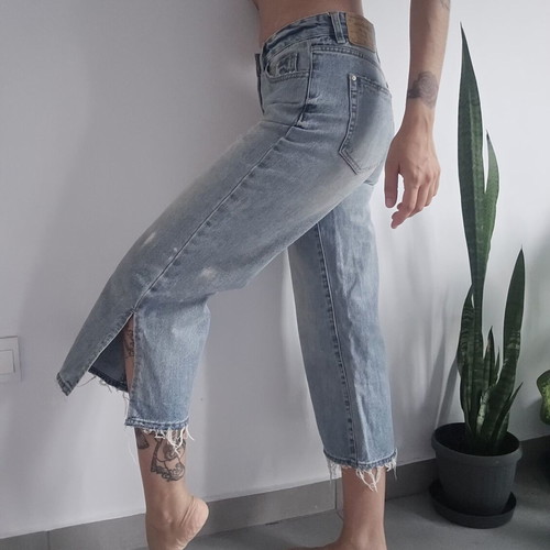 Stradivarius Bermuda jeans size small, blue