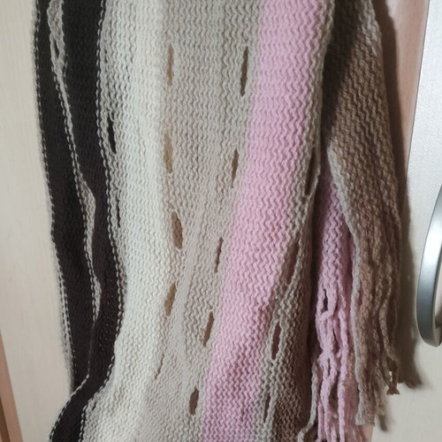 Light scarf like new