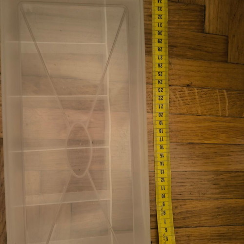 Plastic organizer case like new with compartments and lid