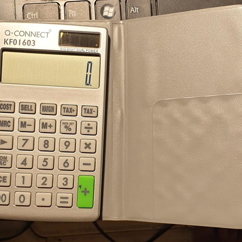 Q-Connect Silver 12-Digit Pocket Calculator like new KF01603