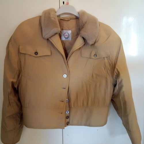 GMV jacket used, fabric with fur collar, beige, size S