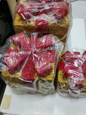 Lighted gift boxes set of 3 new, gold with red ribbon