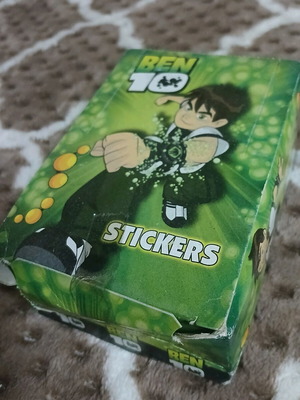 Ben 10 sticker box new, 50 sealed packs