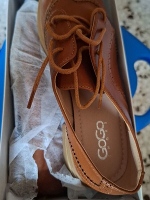 GoGo Shoes women's shoes new, size 40, brown