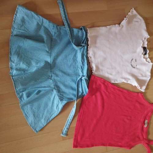 Women’s summer clothes used, pack of 3, size Small