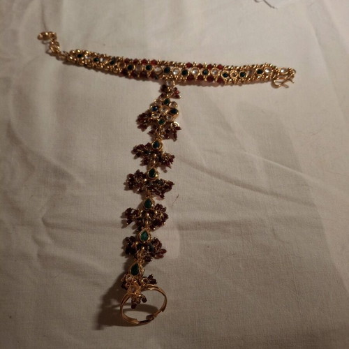 Bracelet connected with ring new, gold color from India