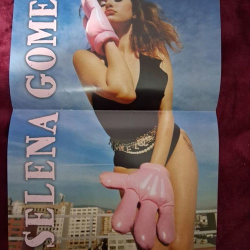 Selena Gomez collectible posters pack, new